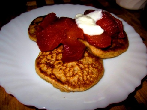 Pancakes with Baked Quince 